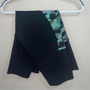 NEW ZYIA Capri Leggings 14-16